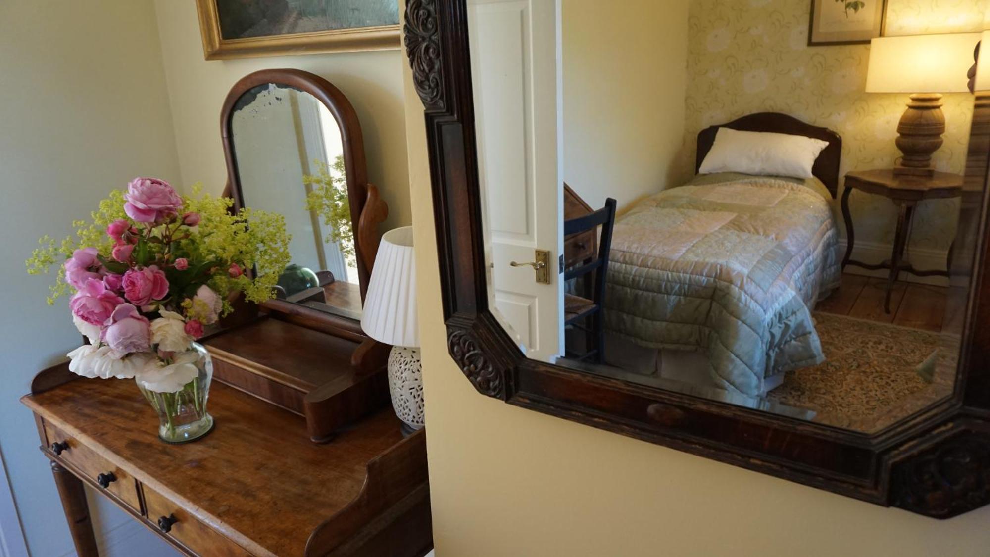 West Compton Manor Bed & Breakfast Maiden Newton Exterior foto